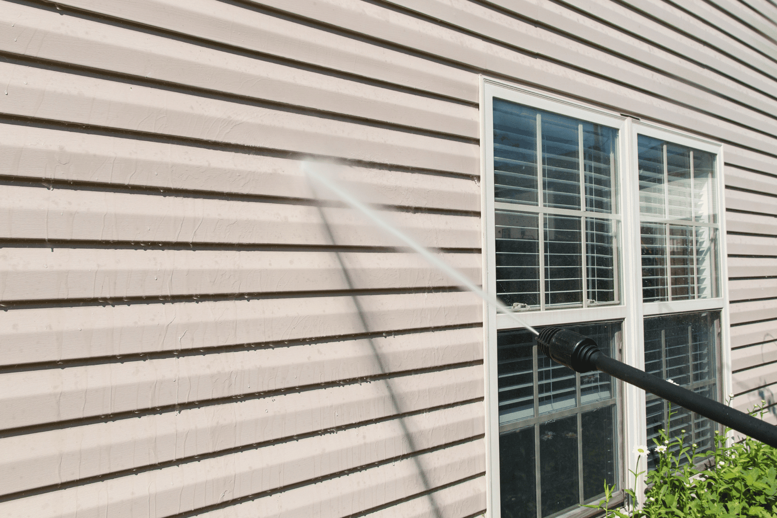 Clean Vinyl Siding